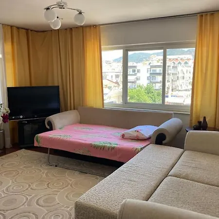 Sea View Flat By The Beach *